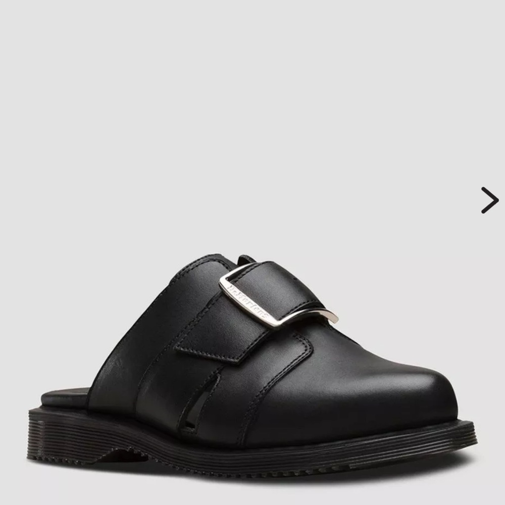 Dr Martens Nyro Leather Mule with Buckles